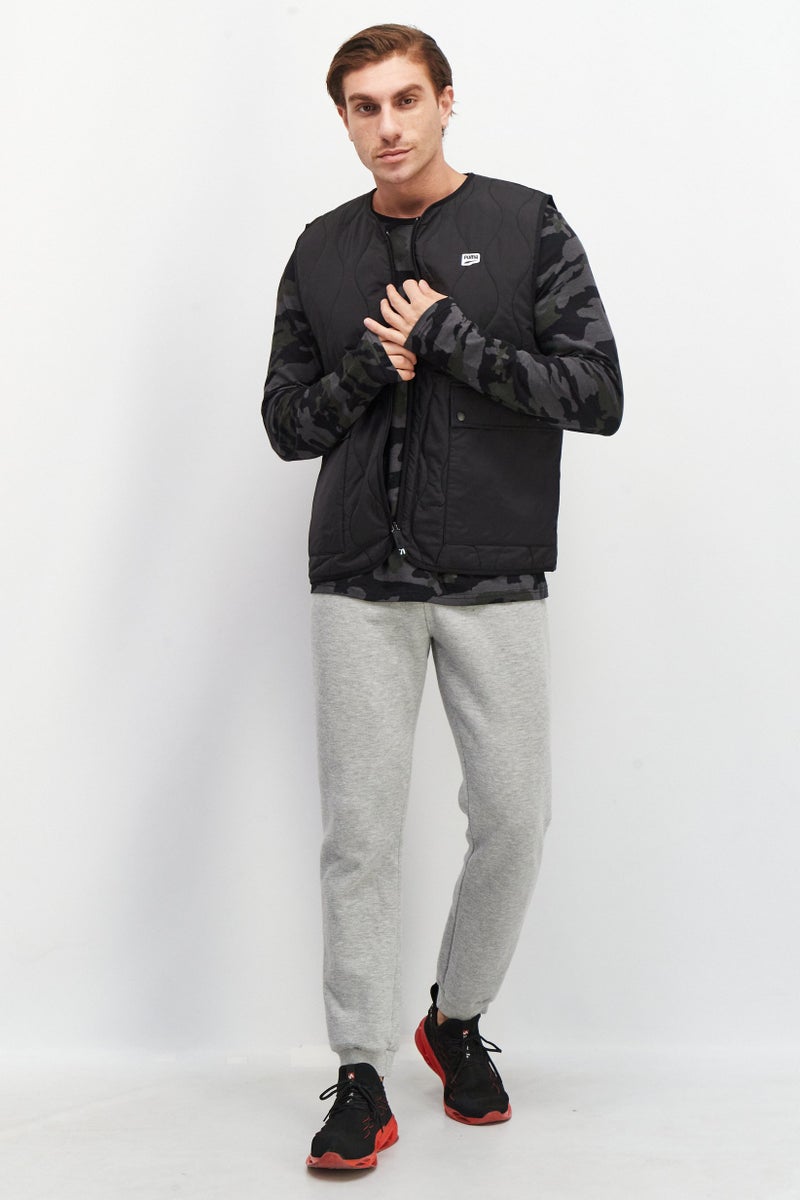 PUMA سترات رياضية للرجال بدون أكمام مناسبة للأنشطة الخارجية، سوداء - Image 2